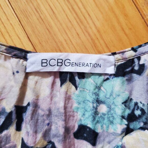 BCBGeneration Floral Peplum Top Size S - Picture 3 of 3